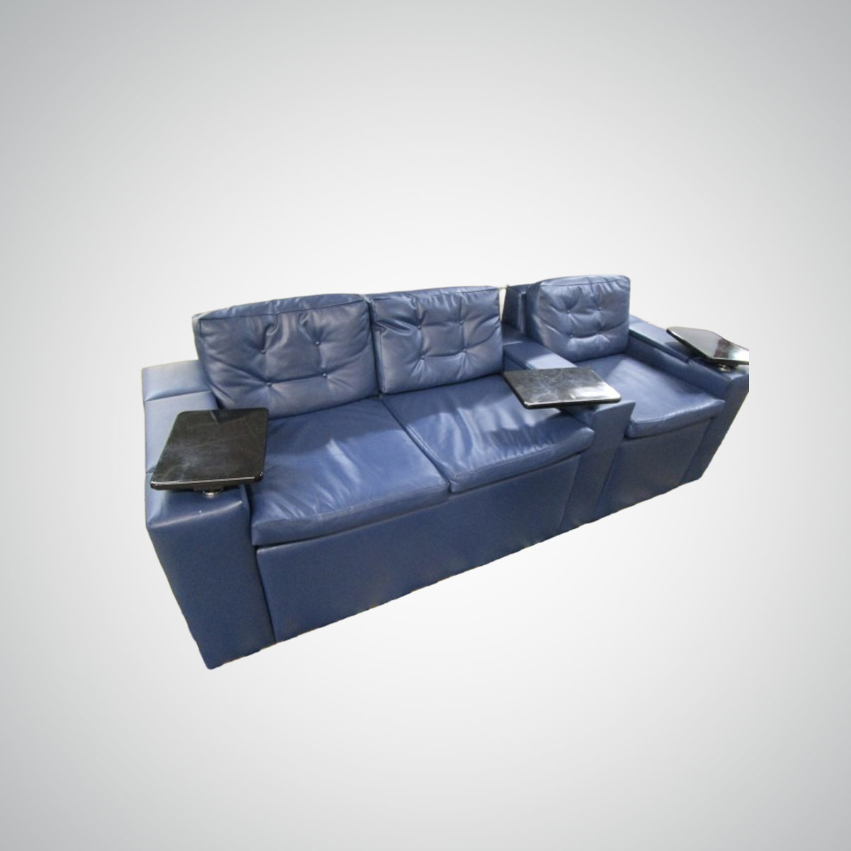R6553 - Sofa with Tablet Arms