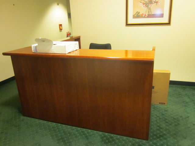 R6011 - Reception Desk