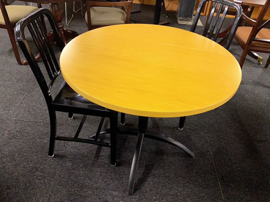 R6236 - 42" Round Table