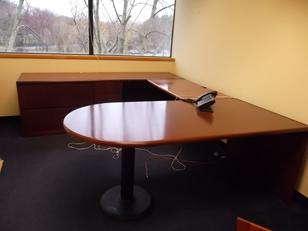 D2972 - Steelcase Desk Sets