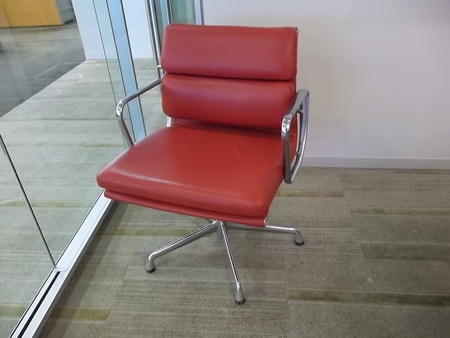 C3164 - Herman Miller Eames Chairs