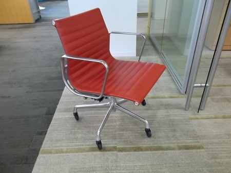 C3162 - Herman Miller Eames Seating