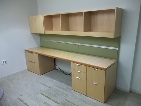 D3156 - Geiger Desks