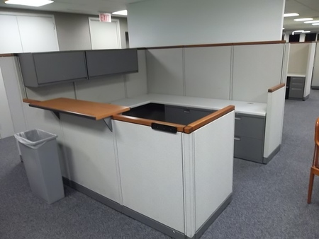 R3180 - Steelcase Avenir Reception Workstation