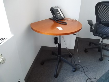 R3448 - Adjustable height Side Table