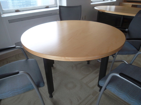 T2835 - Haworth Round Table
