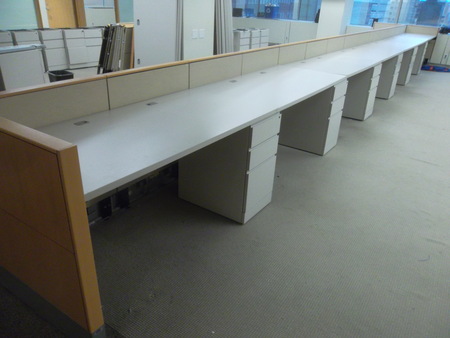 W2513 - Knoll Reff Benching Stations