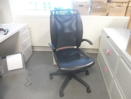 C2737C - Dauphin Leather Seating