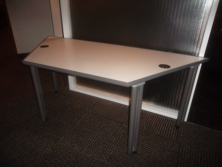 T2776 - Knoll Propeller Training Tables