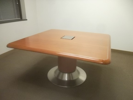 T2754 - Geiger Sqaure Meeting Table