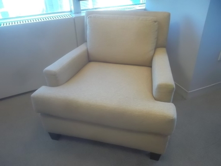 R2989 - Club Chair