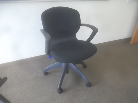 C3021 - Knoll Conference Chairs