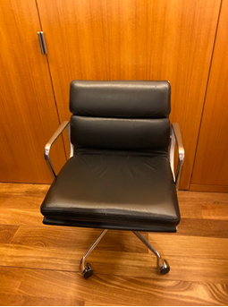 C61564 - Herman Miller Eames Chairs