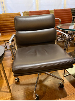 C61565 - Eames Chair by Herman Miller