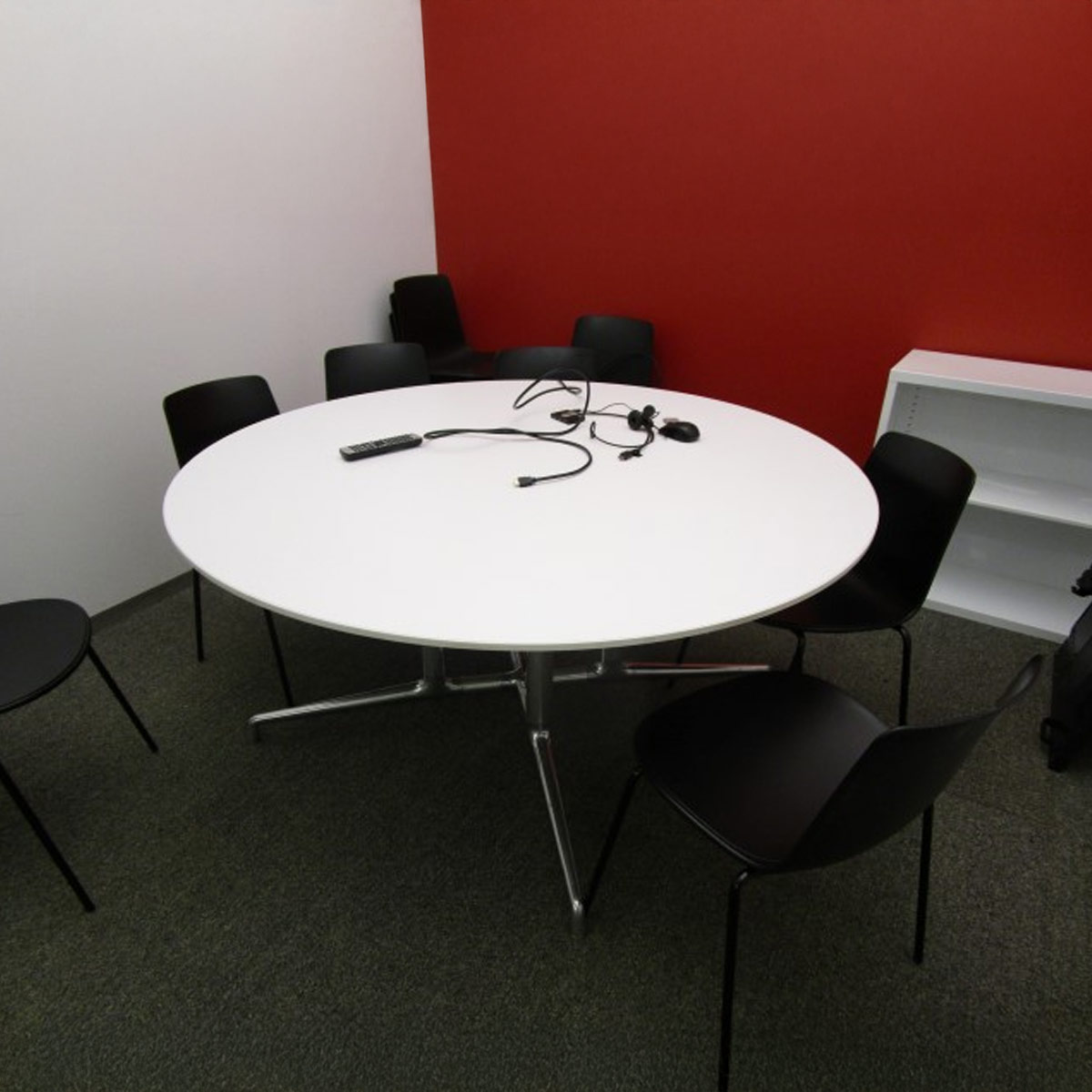 T12421 - 48"  Meeting Table