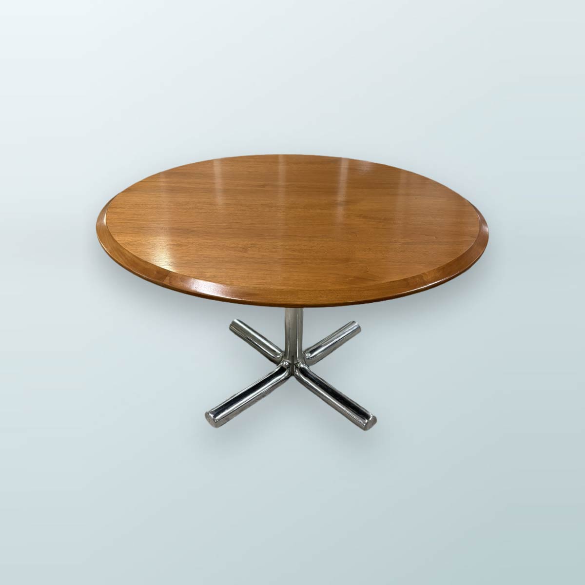 T12424 - 48" Coalesse Round Table