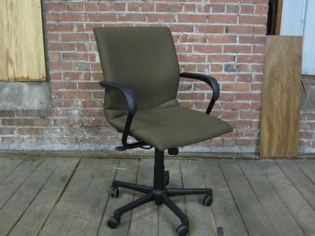 C3962L - Steelcase Protege Chairs