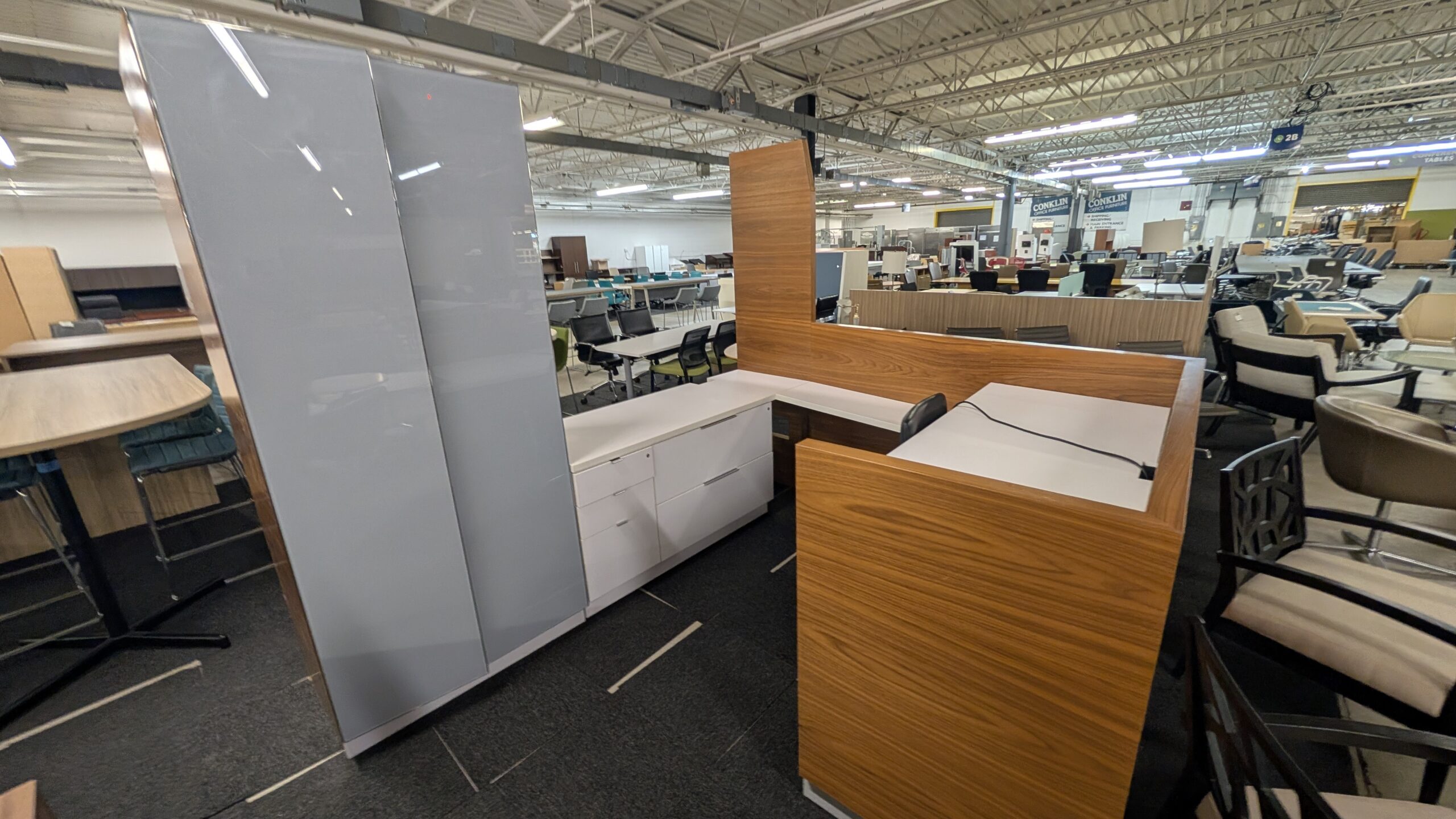 Geiger U-Shape Executive Desk Set