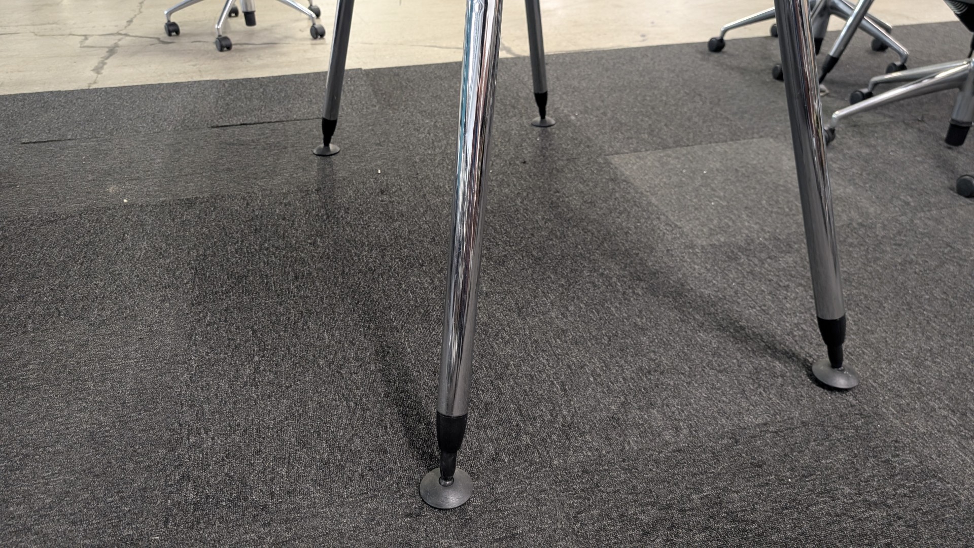 6' Glass Meeting Table