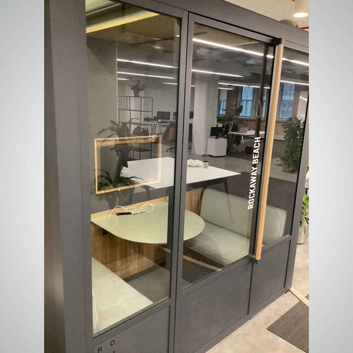 r6607 room meeting room 1200x1200px recovered