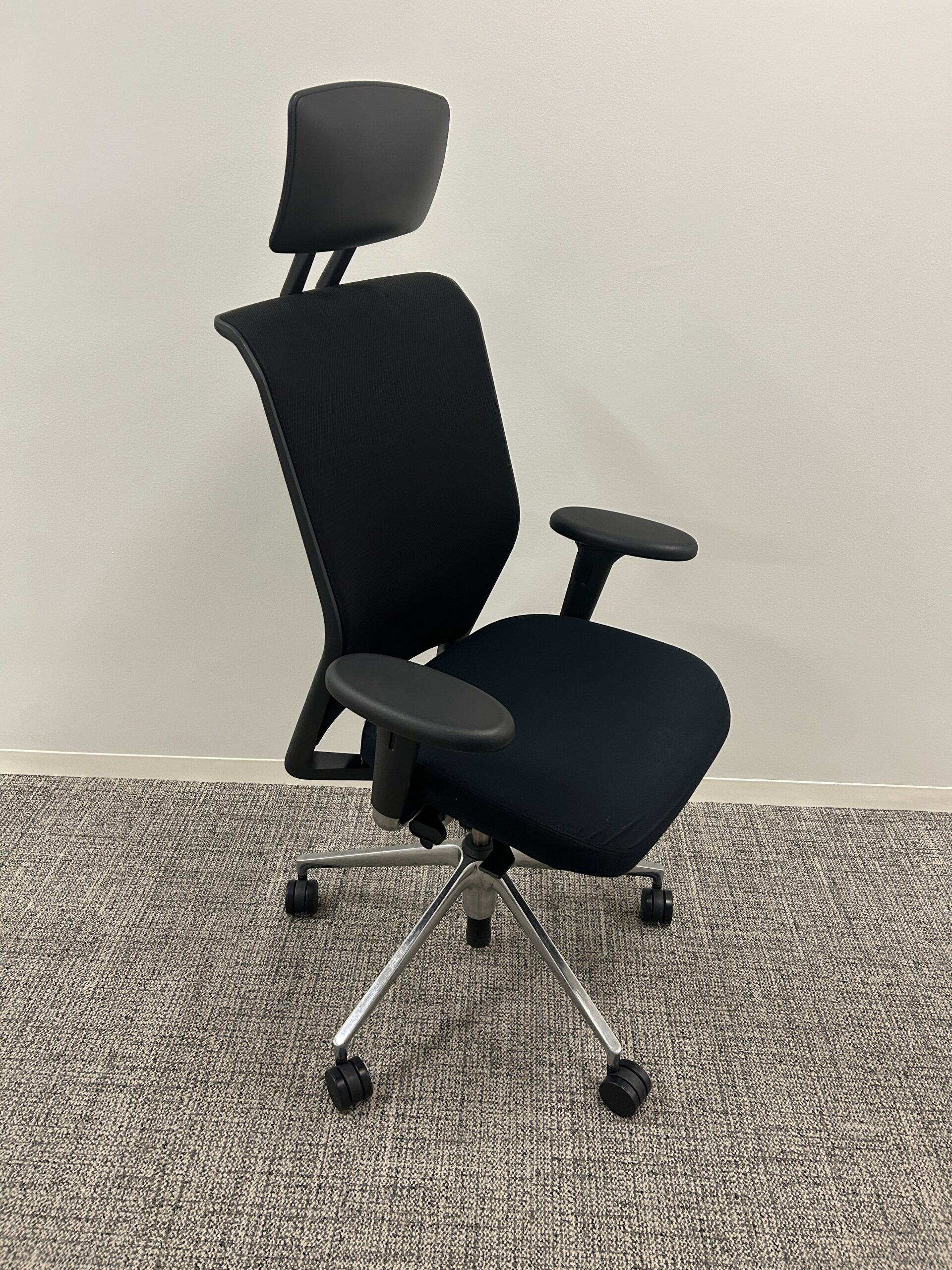 Vitra ID Mesh Chairs