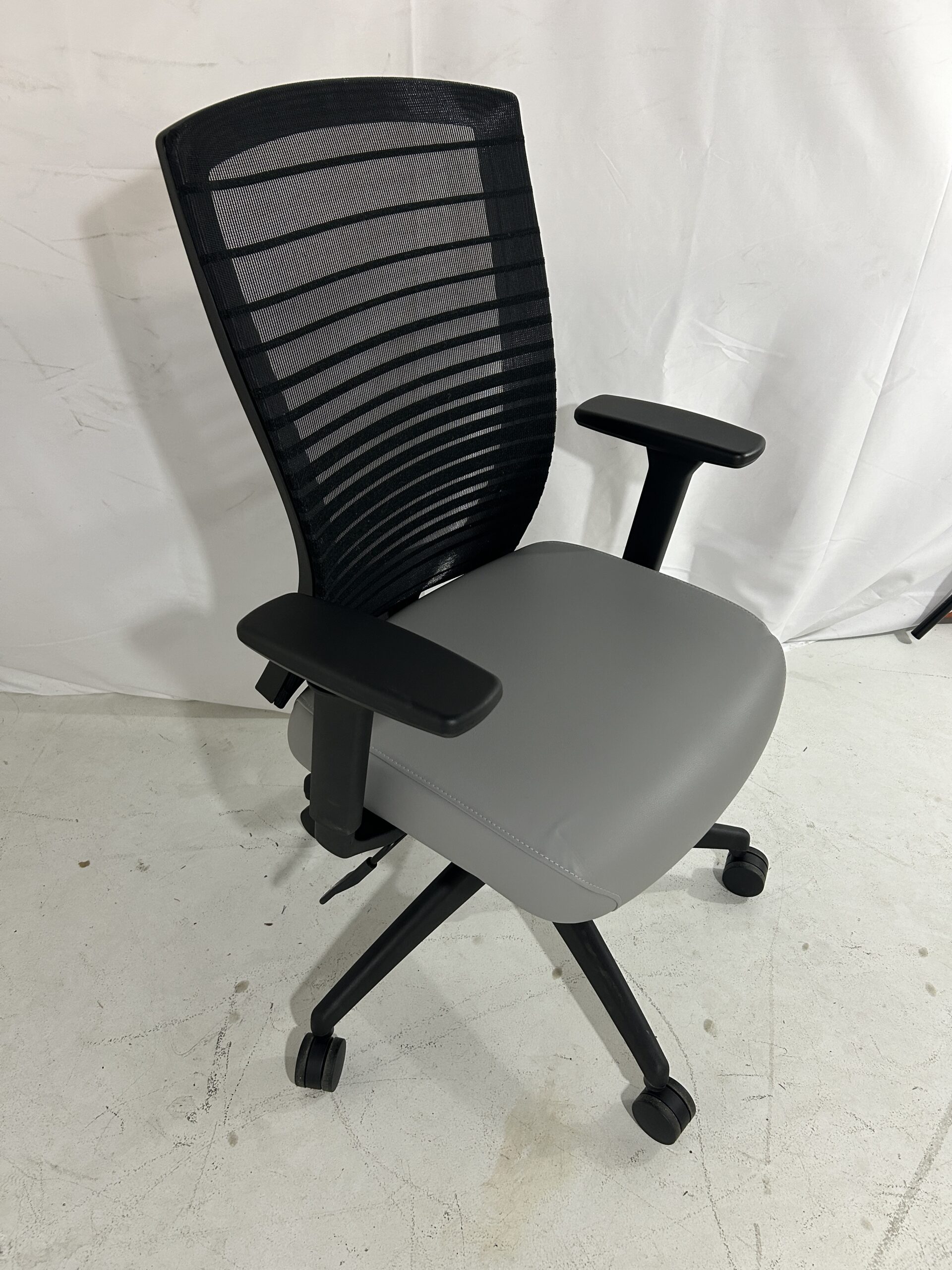 AIS Office Chairs