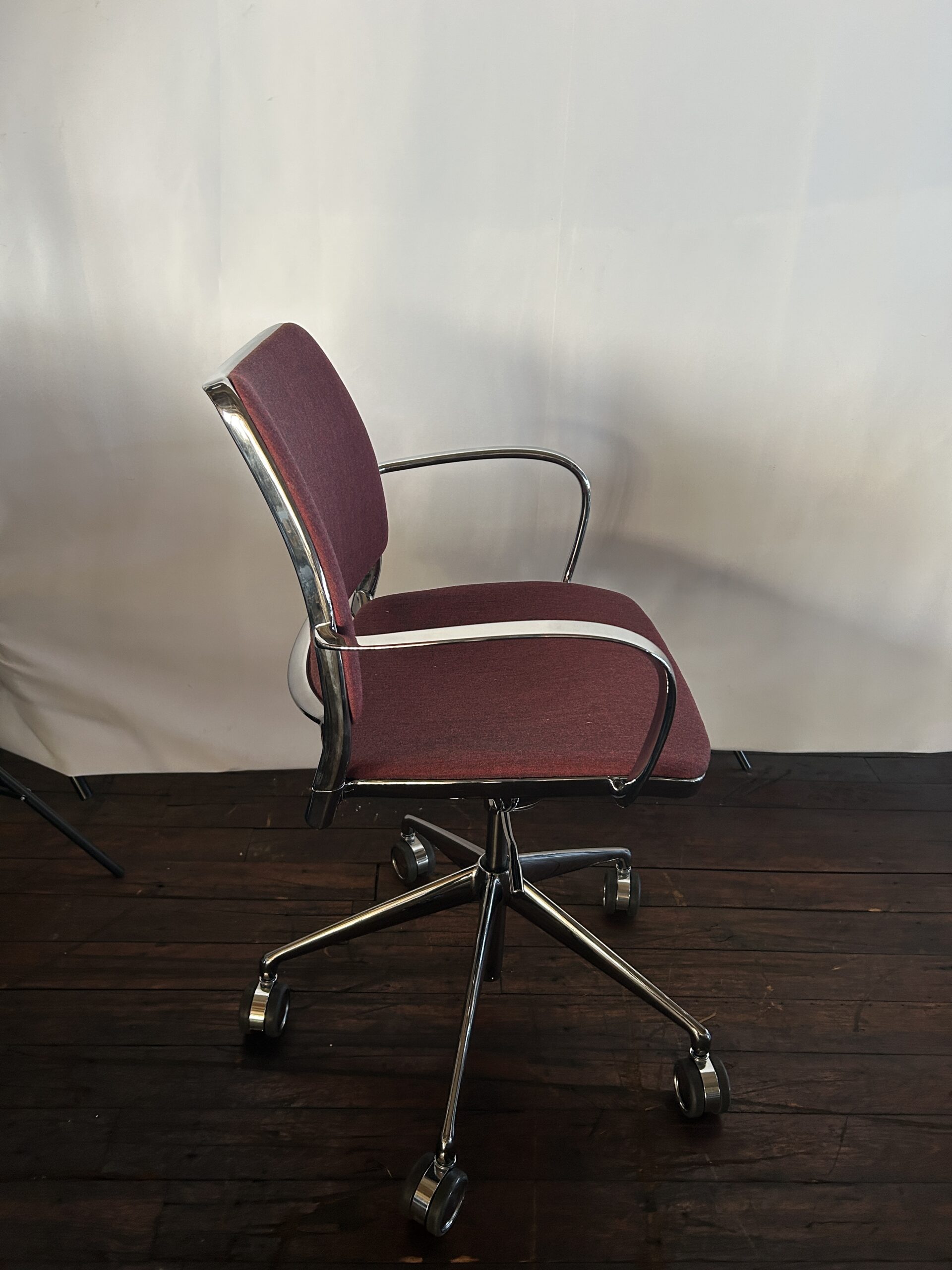 Red Stua Gas Tank Chair