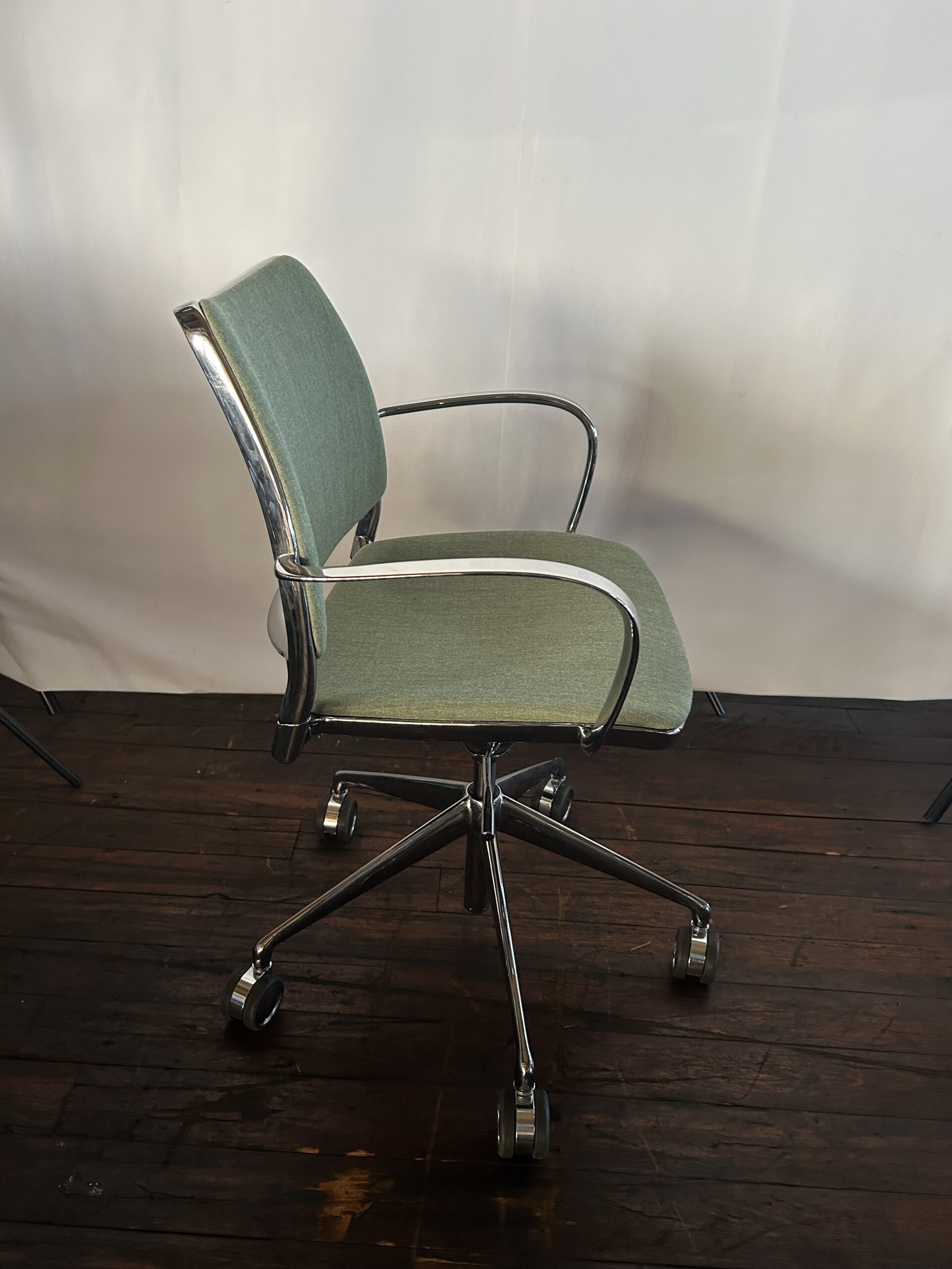 Green Stua Gas Tank Chair