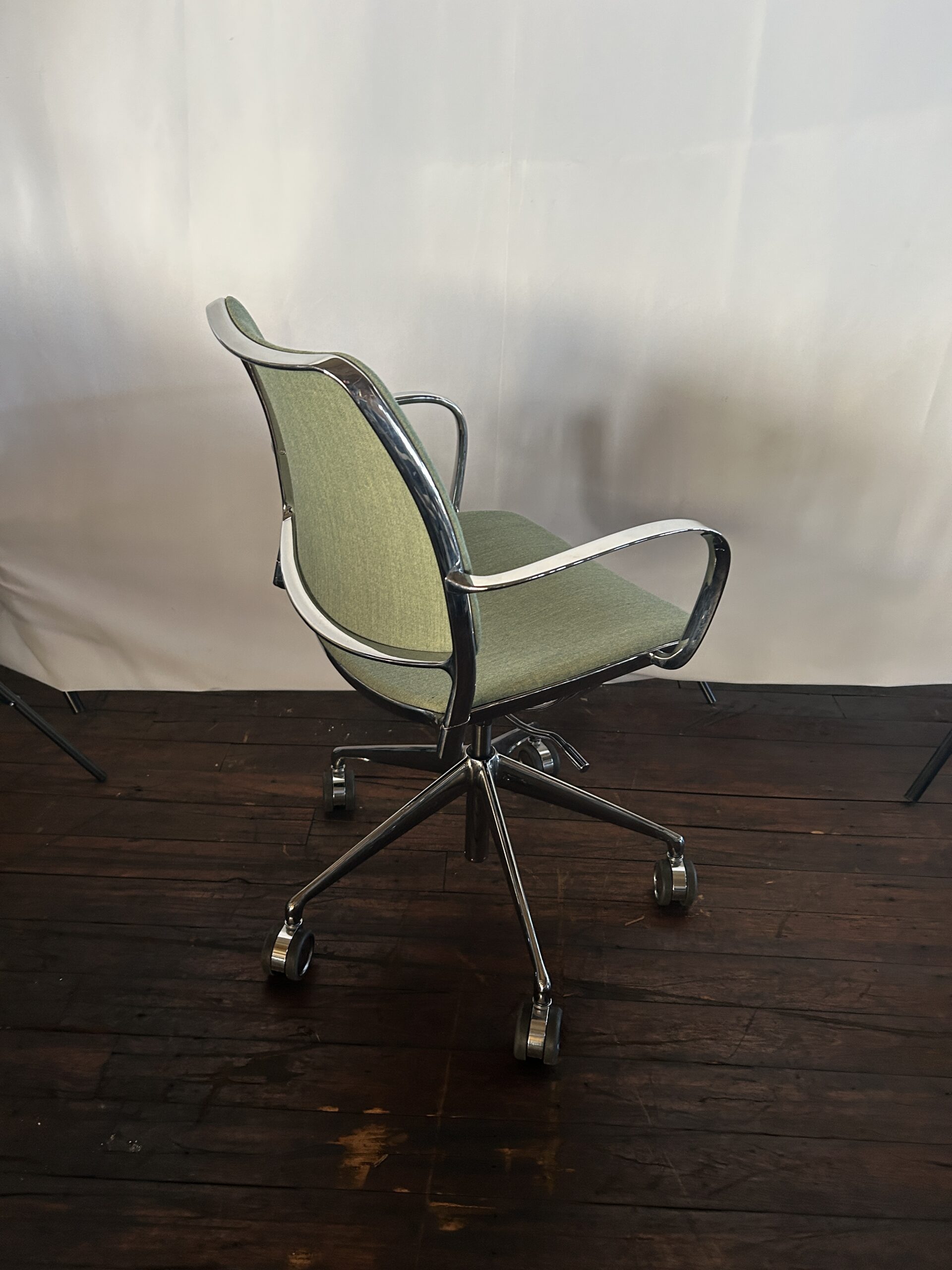 Green Stua Gas Tank Chair