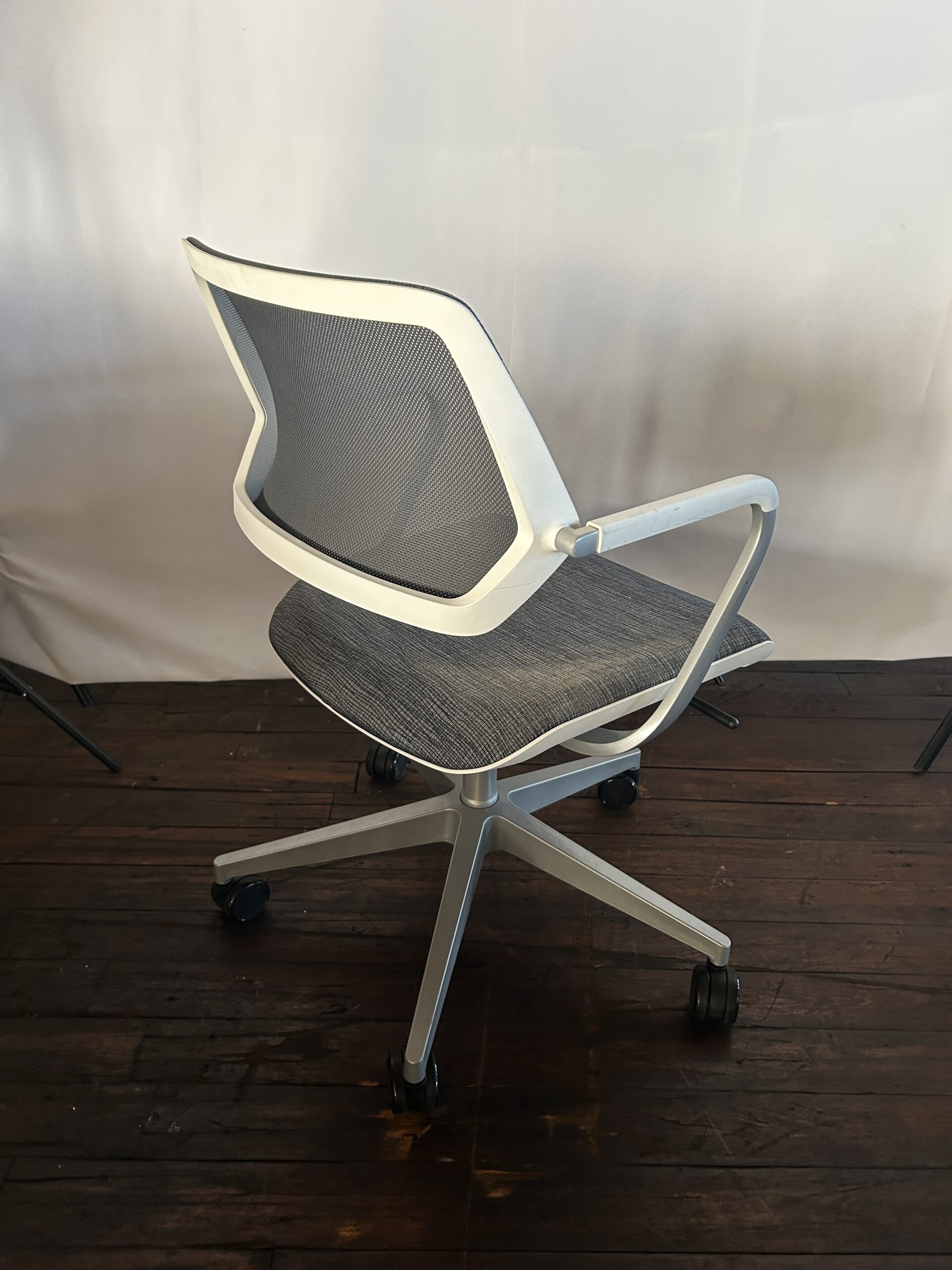 Steelcase Qivi Task Chairs