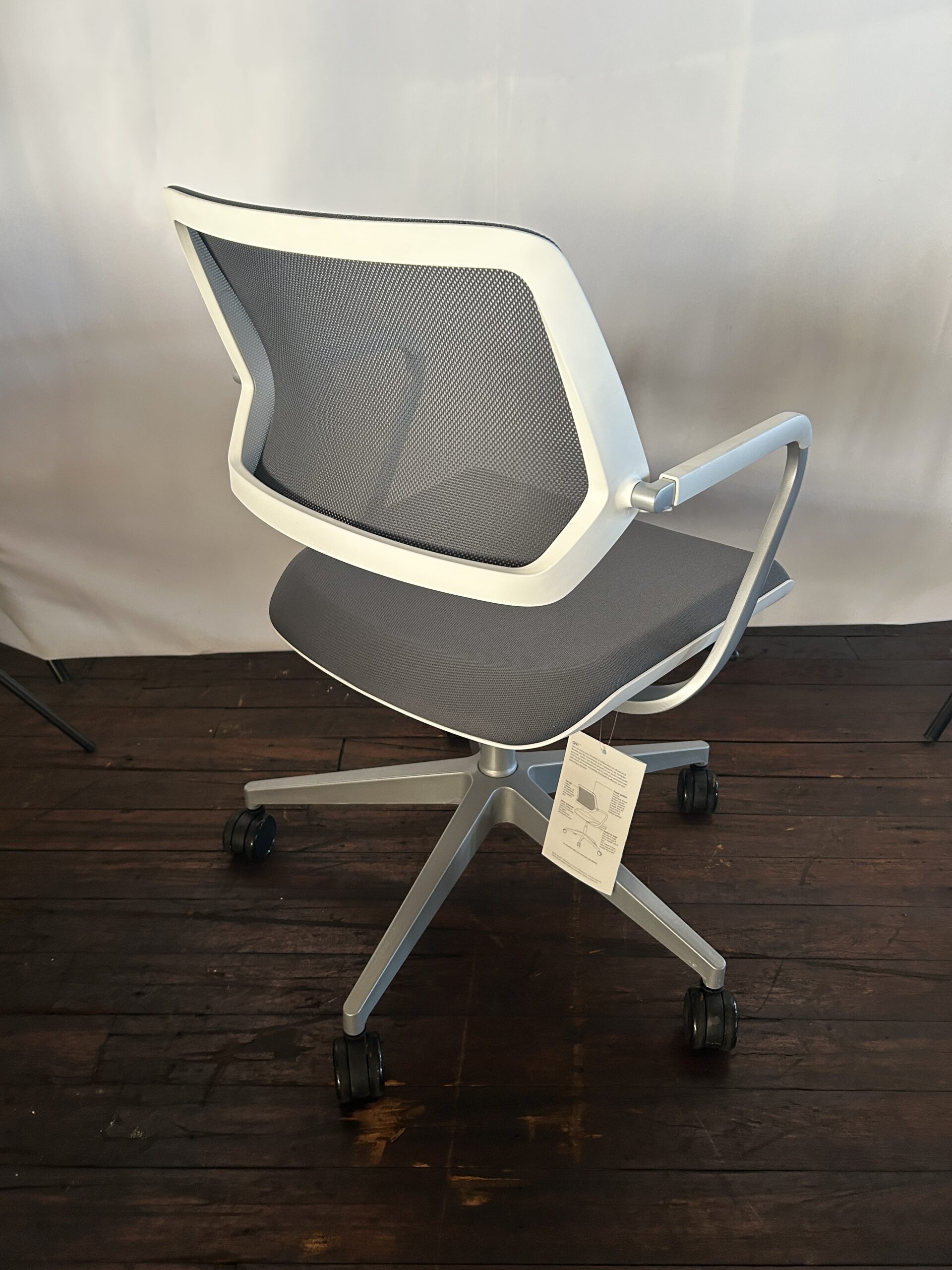 Steelcae Qivi Task Chairs