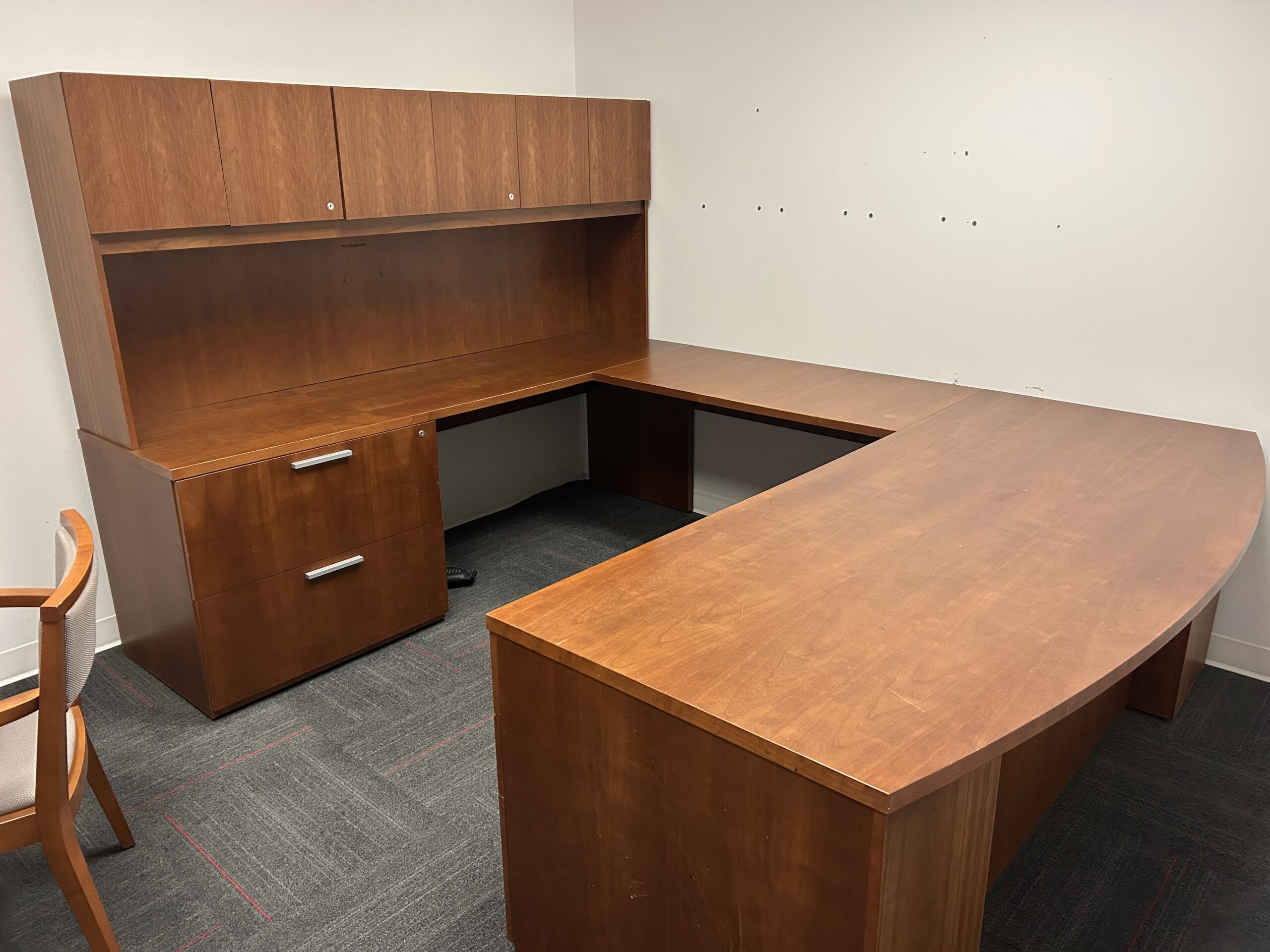 U Shape Private Office