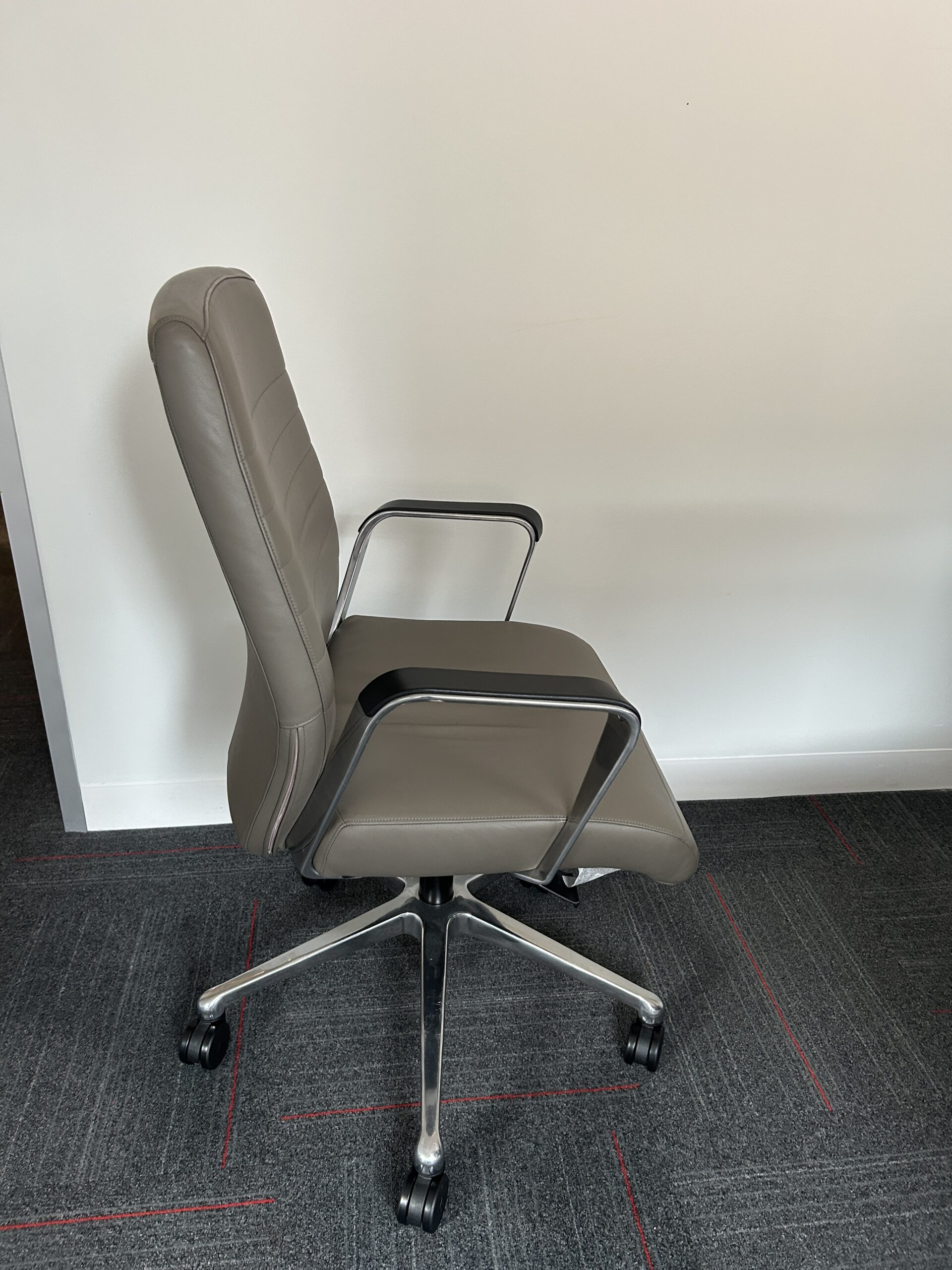 Highmark Fino Series Leather Chair