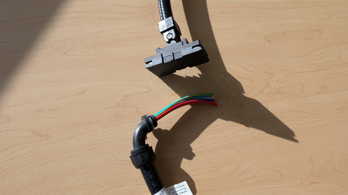 PXL 20251204 182156694