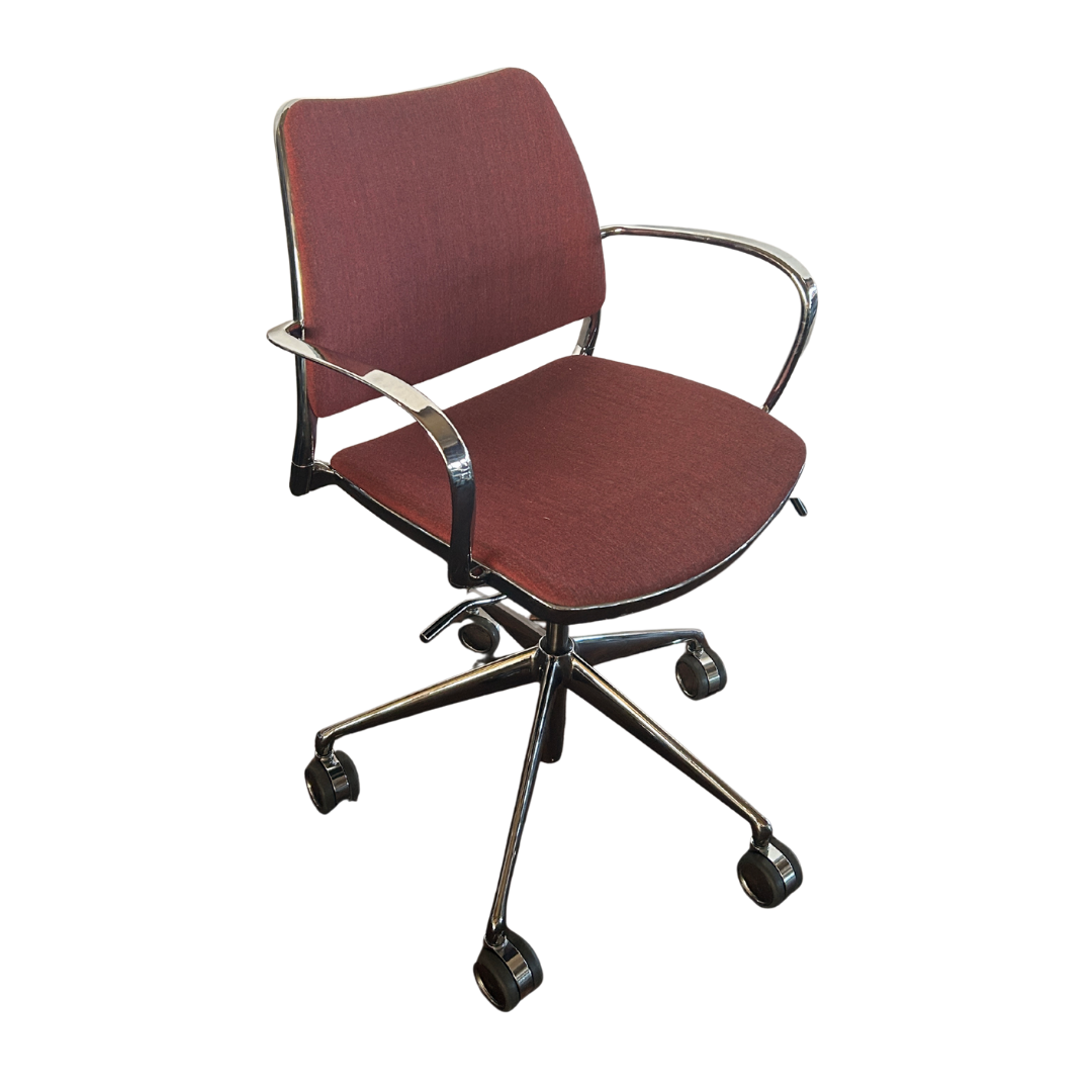 Red Stua Gas Tank Chair