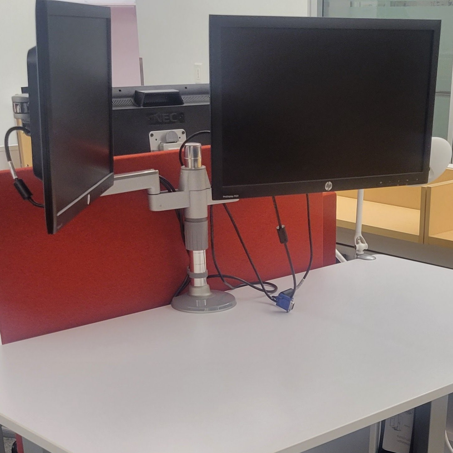 Humanscale M/Flex Dual Monitor Arm