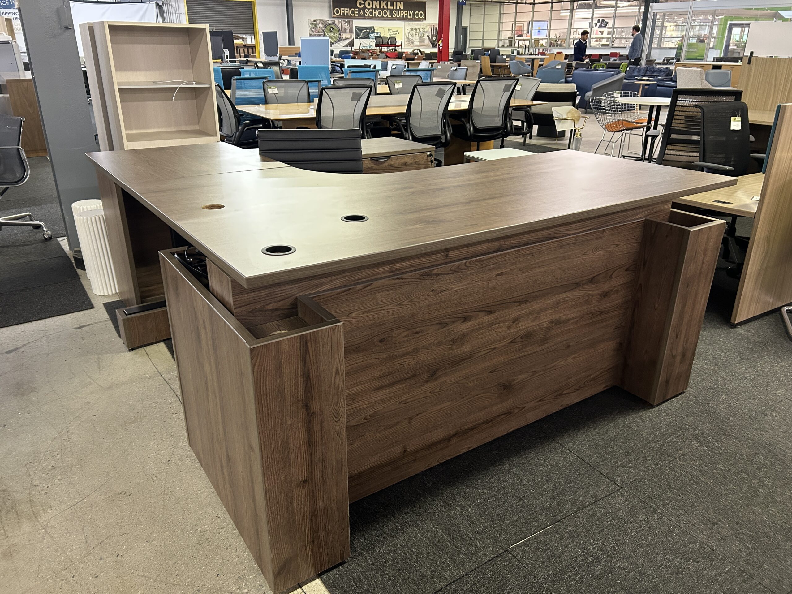 U-Shape Sit-Stand Desk Set