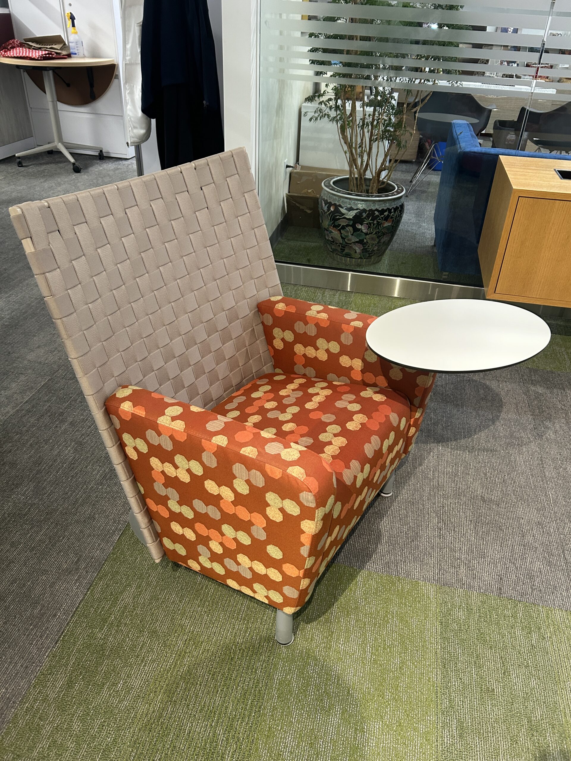 Davis Club Chair with Tablet Arm