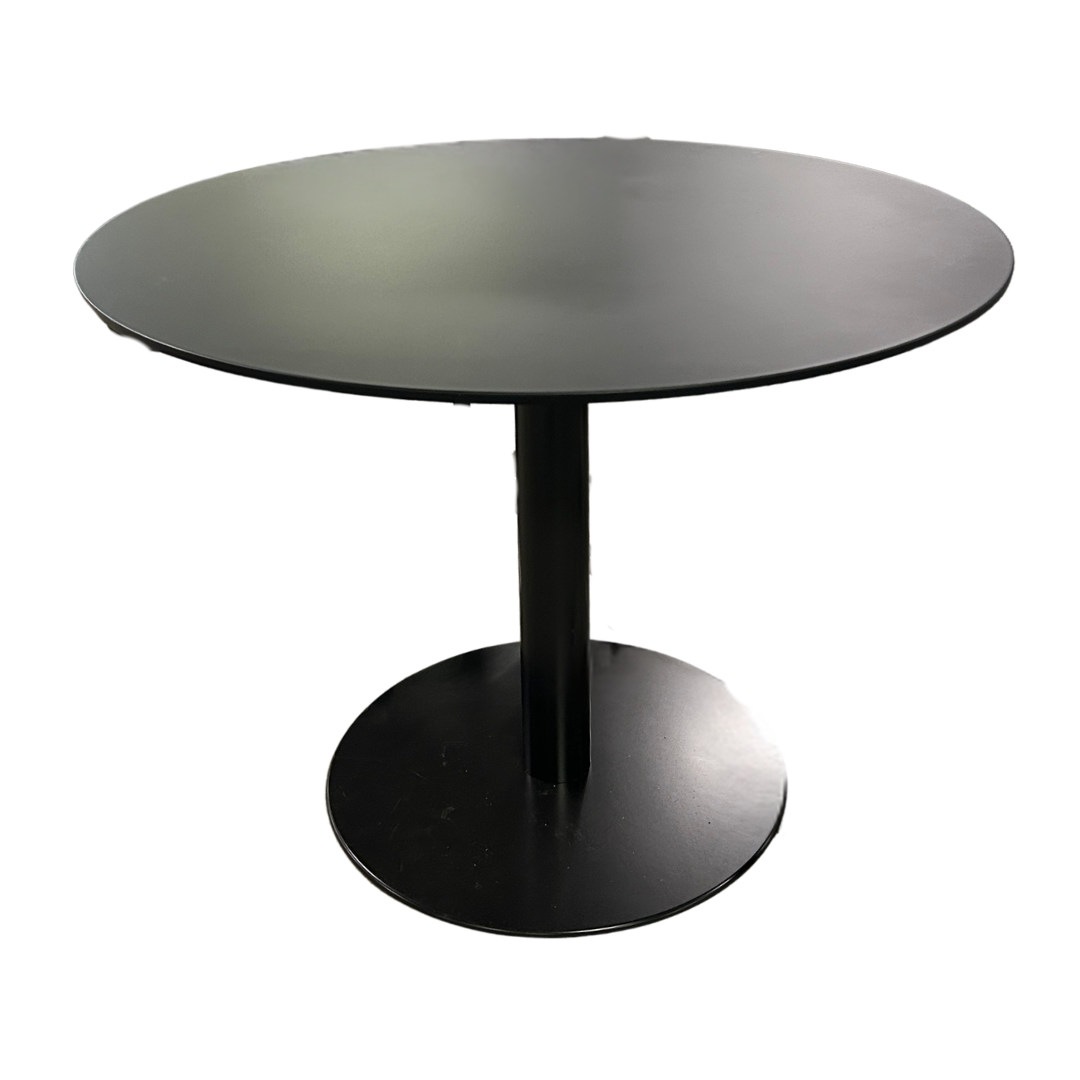 39″ Black Round Table