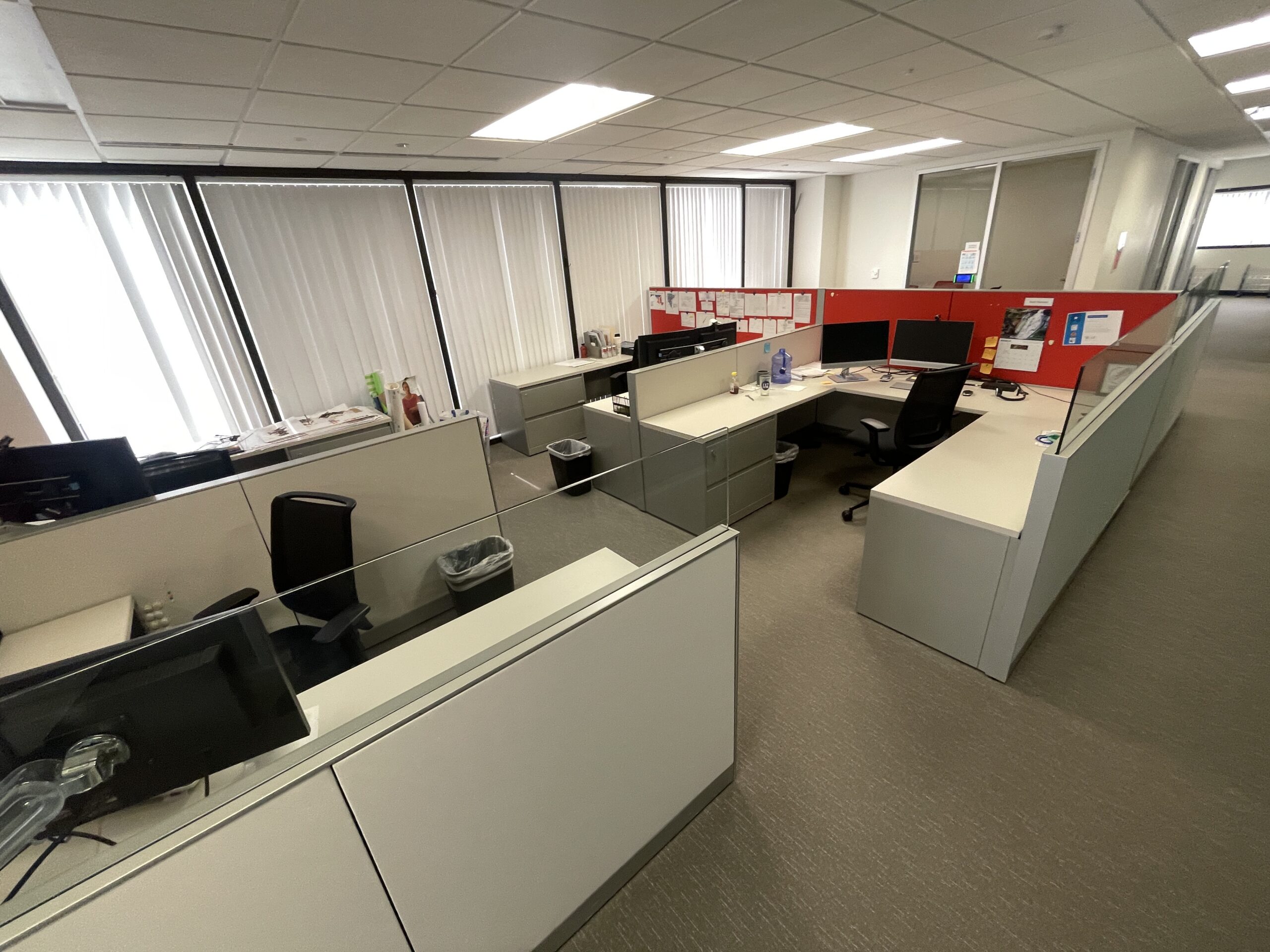 Steelcase Answer Workstations