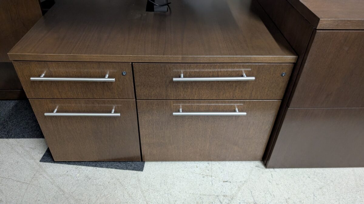 Geiger L‑Shape Sit‑Stand Desk Set photo