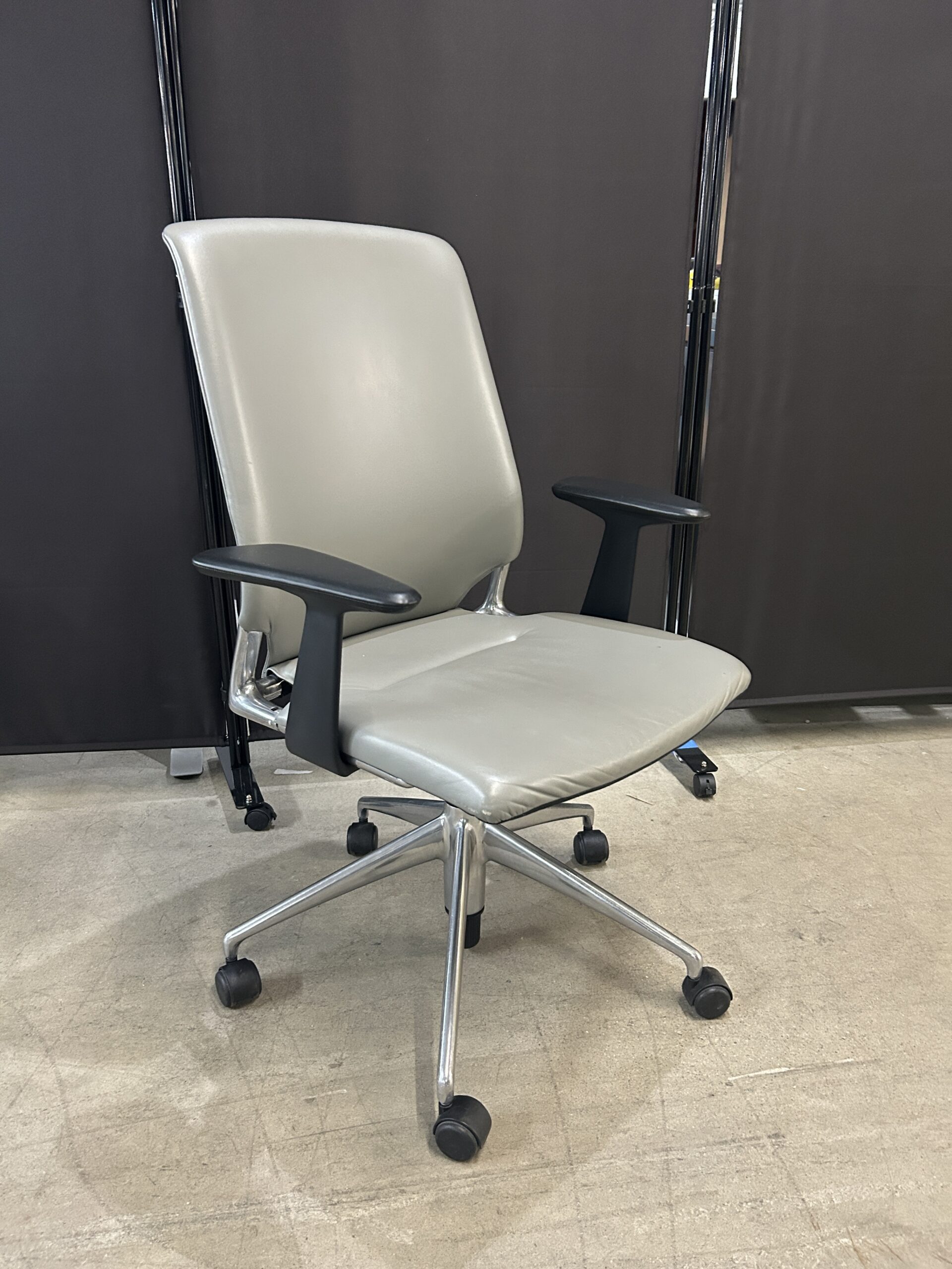 Vitra Meda 2 Chair
