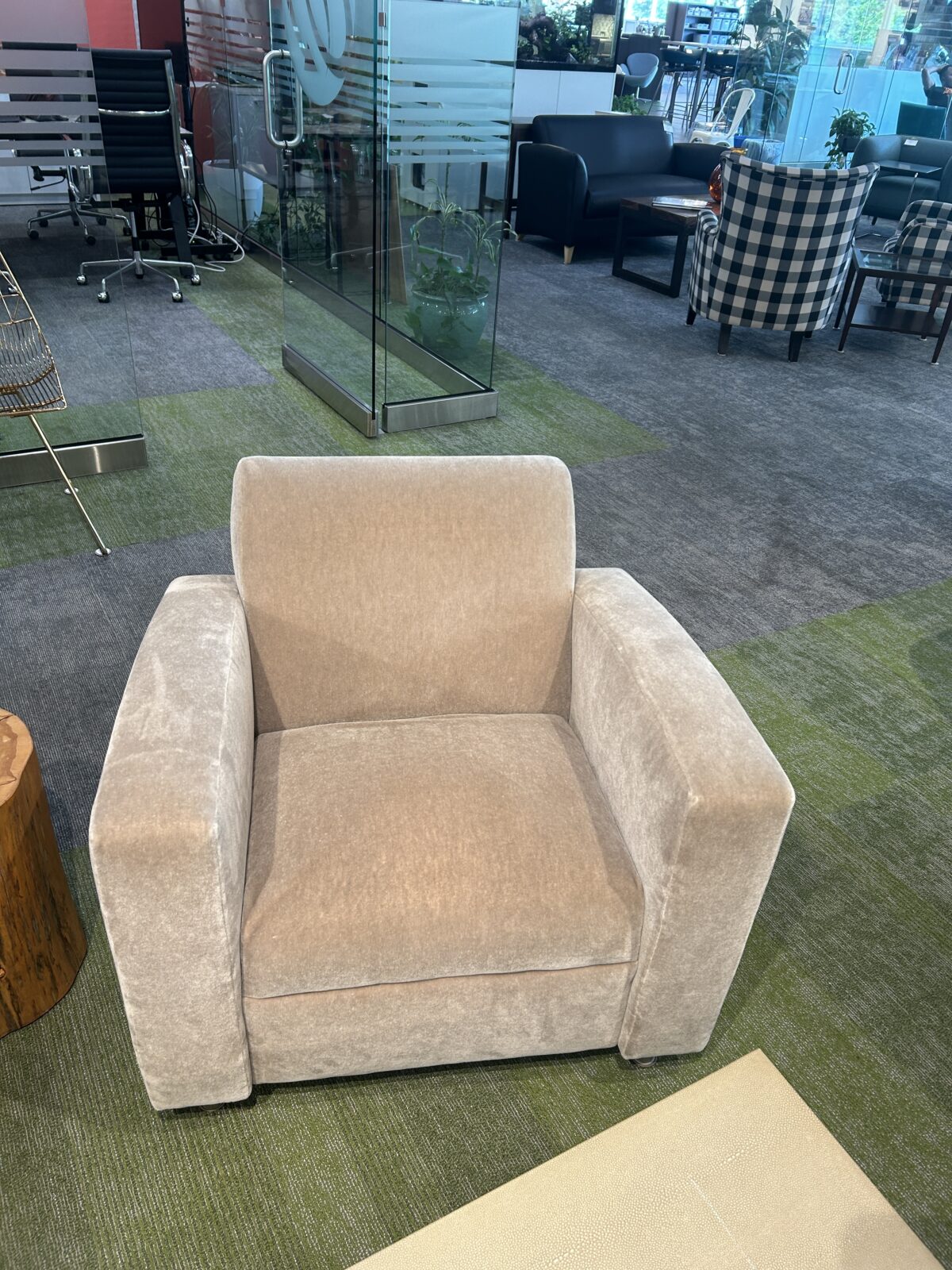 Bernhardt Beige Lounge Chair photo