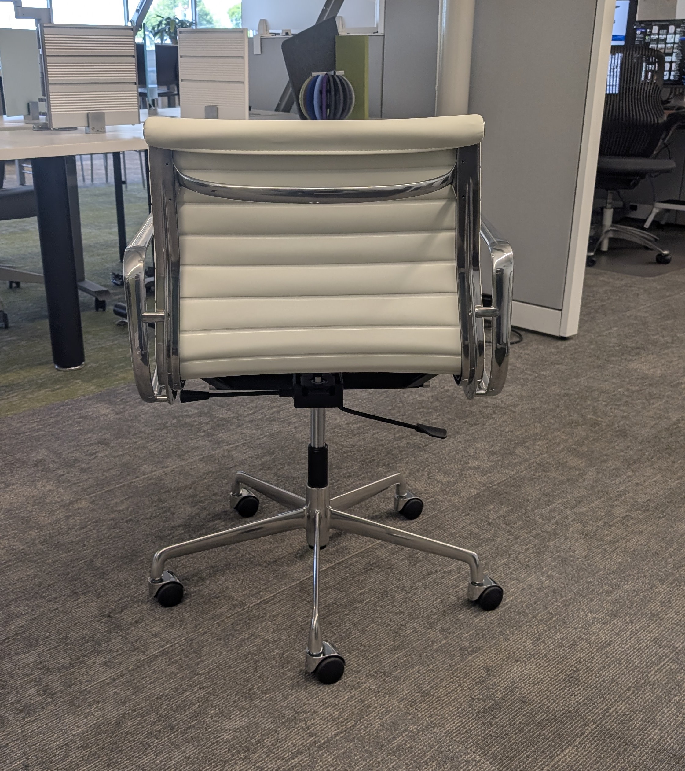 Mid-Back Conference Chair with Aluminum Frame