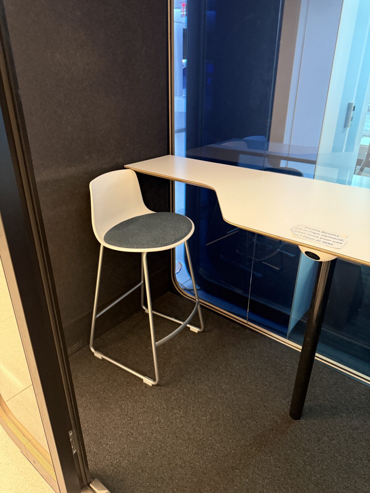 Framery Four Meeting Pod photo