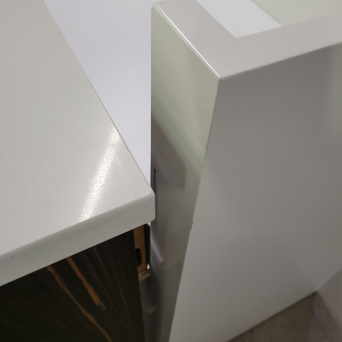 Arnold L-Shape Desk photo