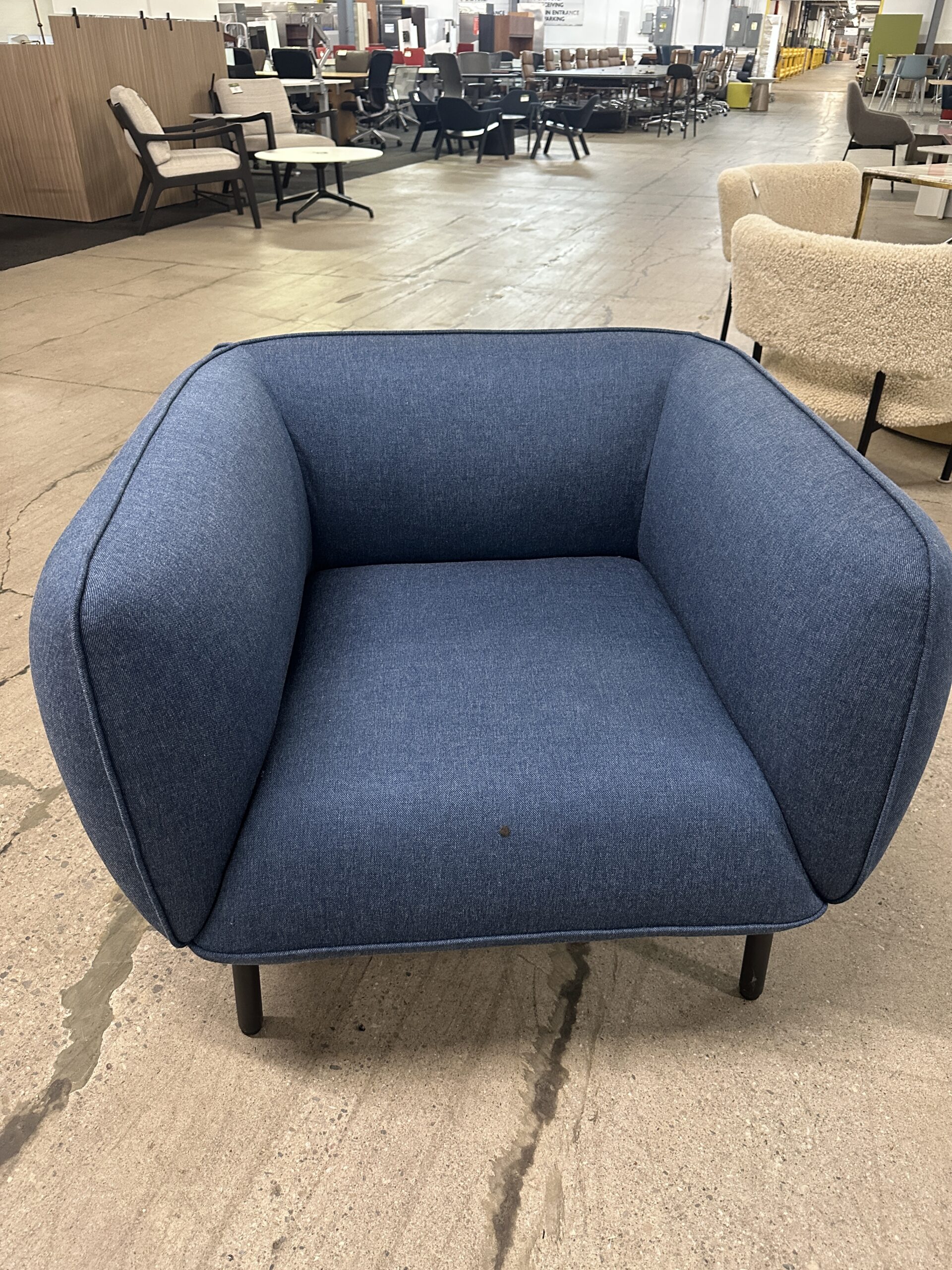 Cherry Hills Blue Fabric Club Chair