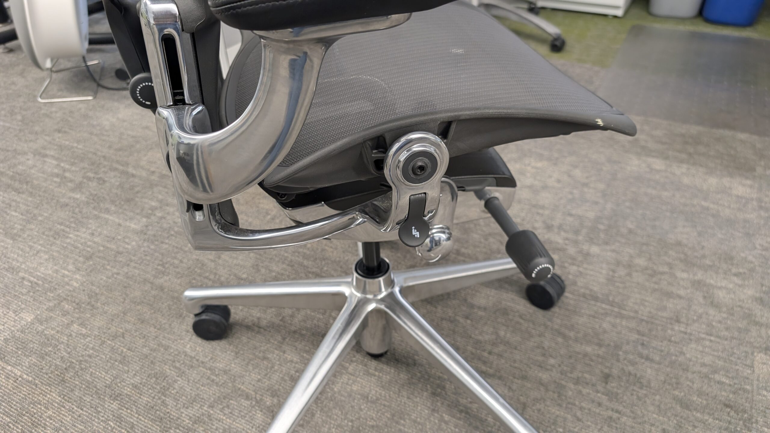 Remastered Herman Miller Aeron 3 Function