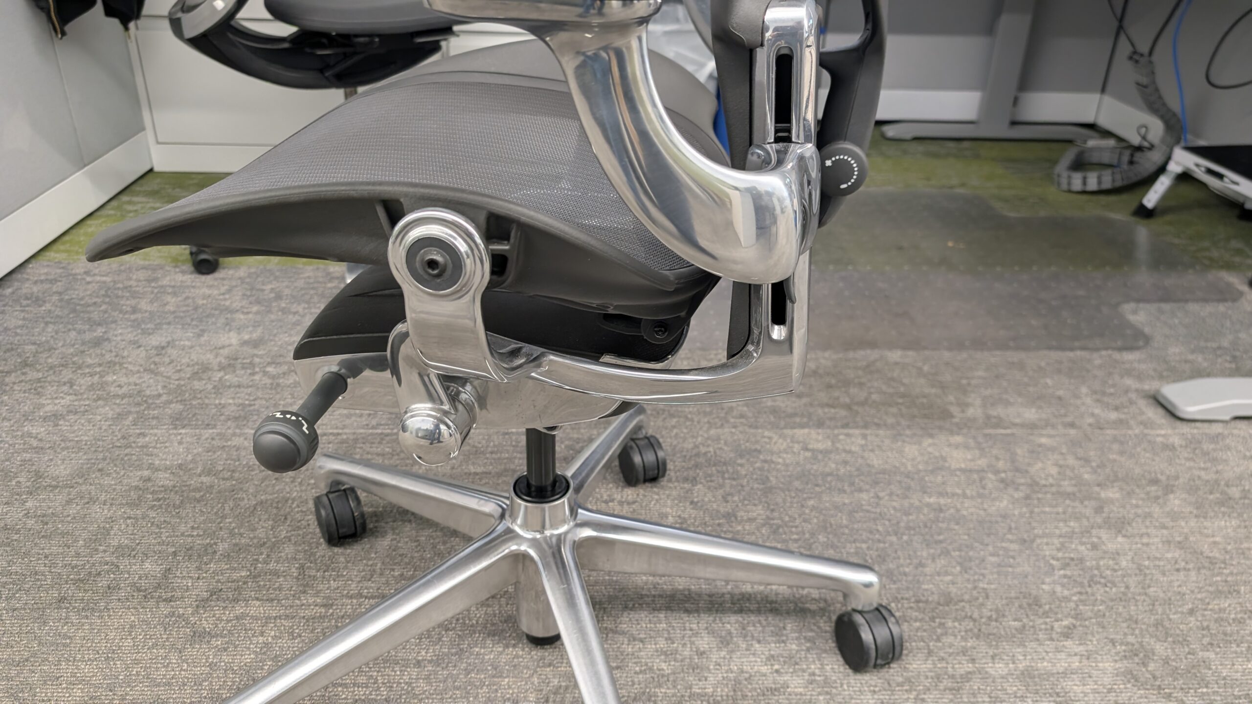 Remastered Herman Miller Aeron 3 Function