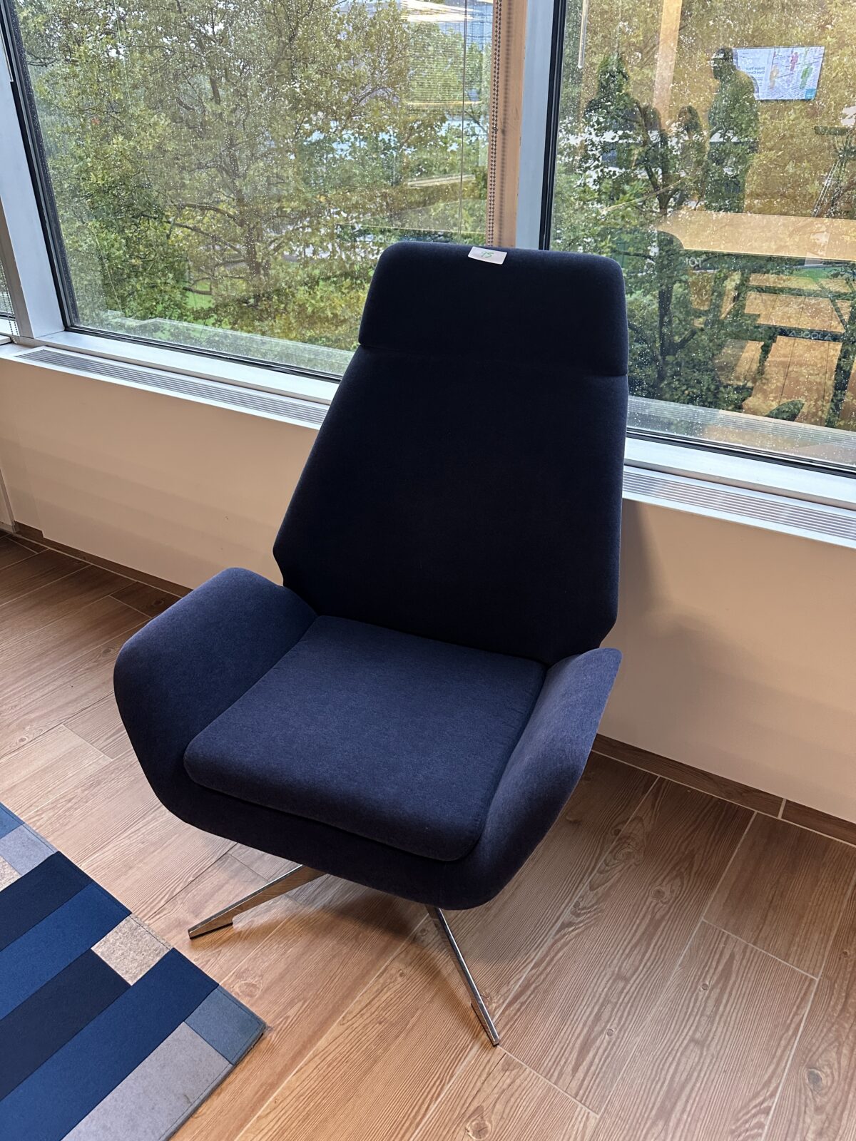 HBF Navy High-Back Swivel Chair with Ottoman photo